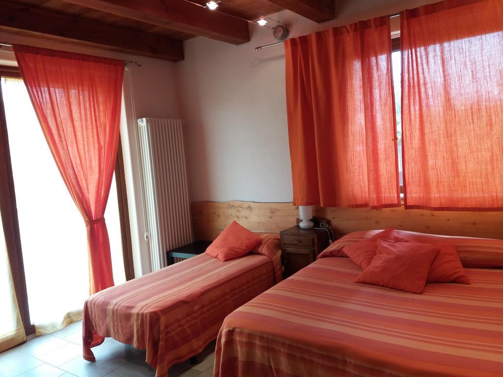 Agriturismo Fior Di Campo โดรเนโร ภายนอก รูปภาพ